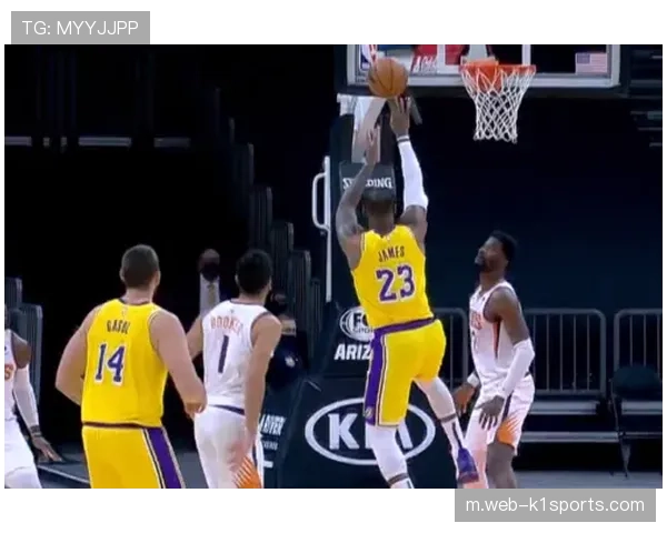 小卡特禁区停留四秒时间计算 防守三秒违例吹罚时机把握